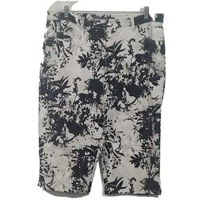 Gloria Vanderbilt Amamda Size 18 Cotton Blend Stretch Foliage Print Capri Pants